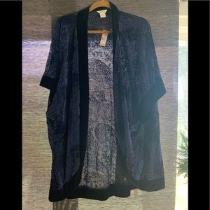 Blue Ariat shrug/kimono. Lace with blue trim